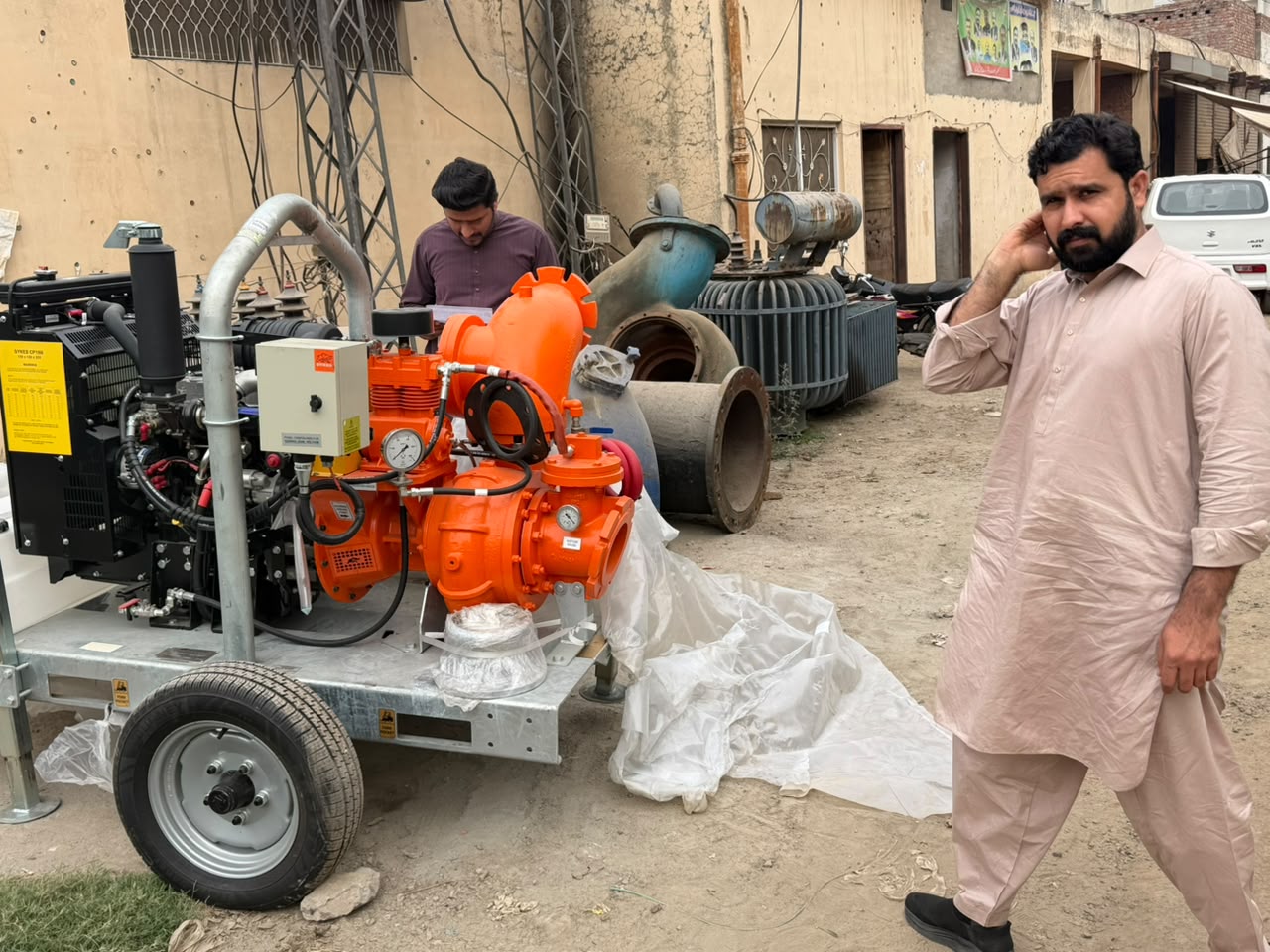 Pump and site equipment